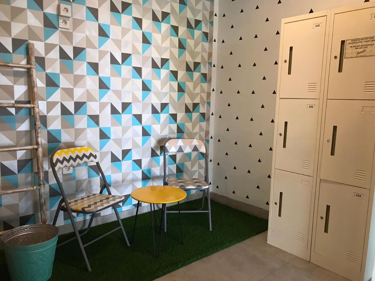 Hut Hostel