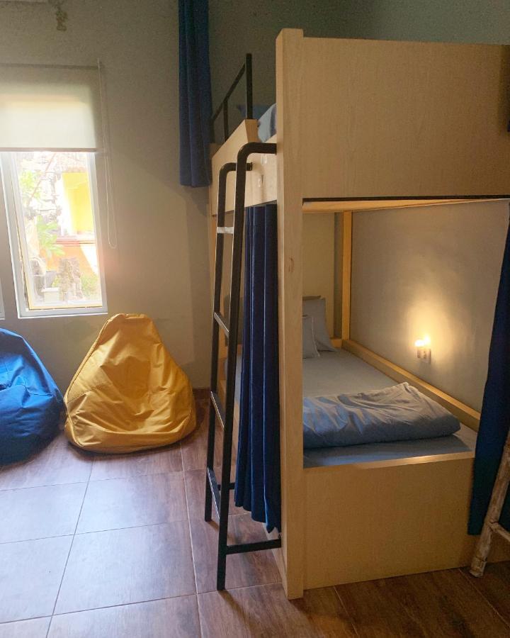 Hostel Hut *