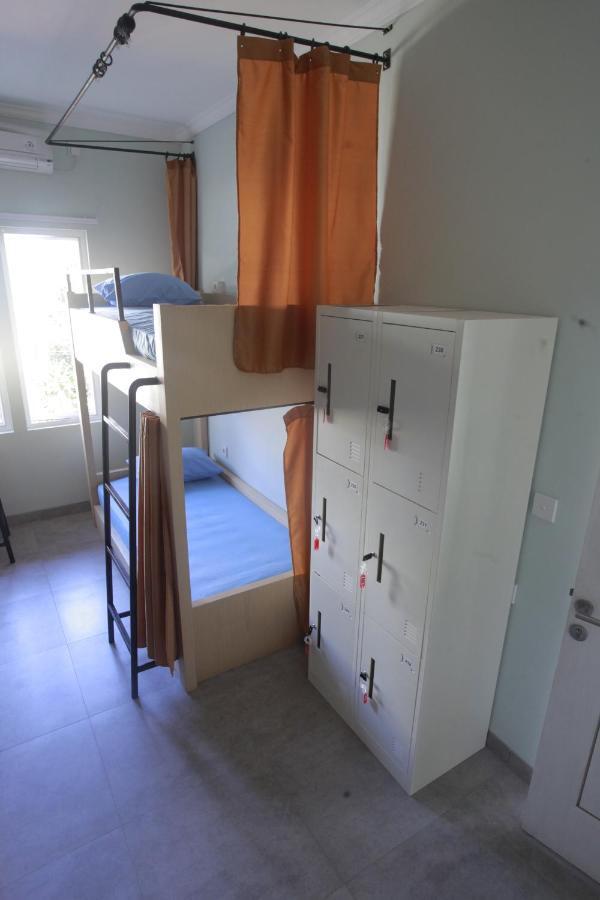 Hostel Hut *