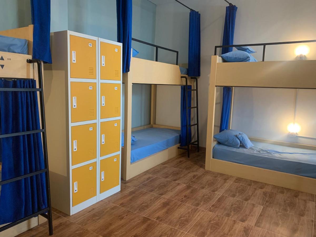 Hut Hostel Kuta (Bali)