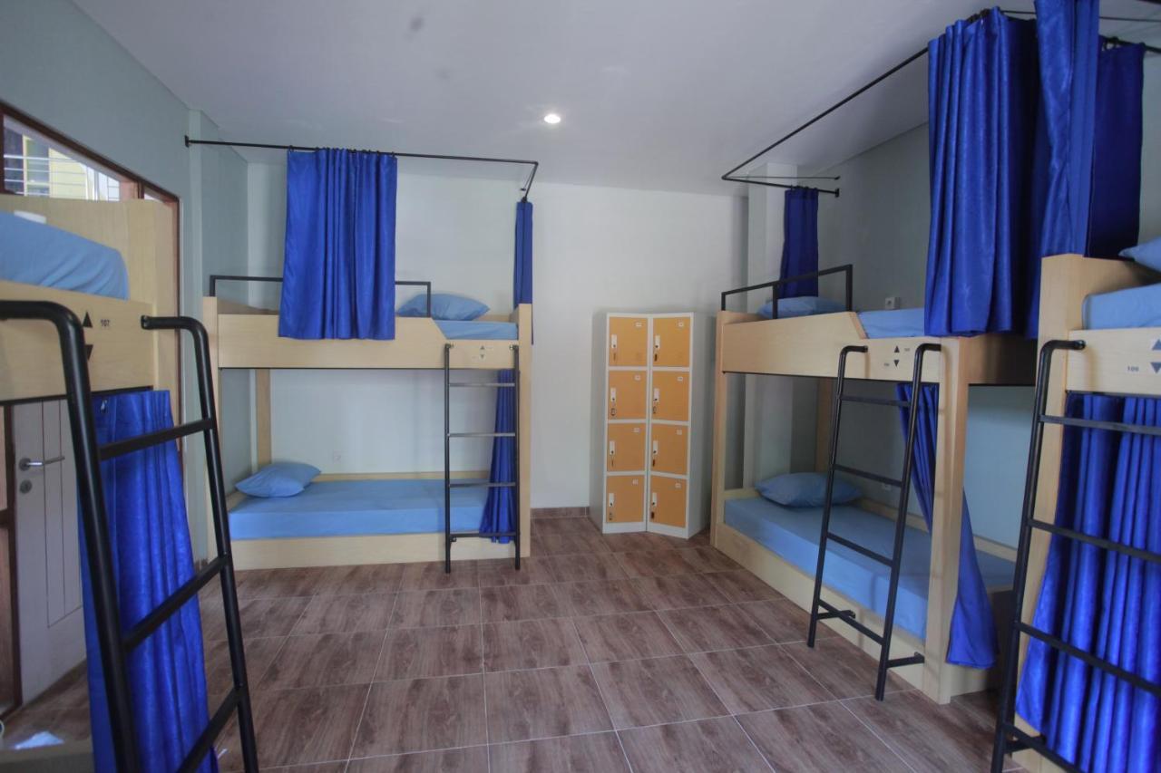 Hostel Hut *